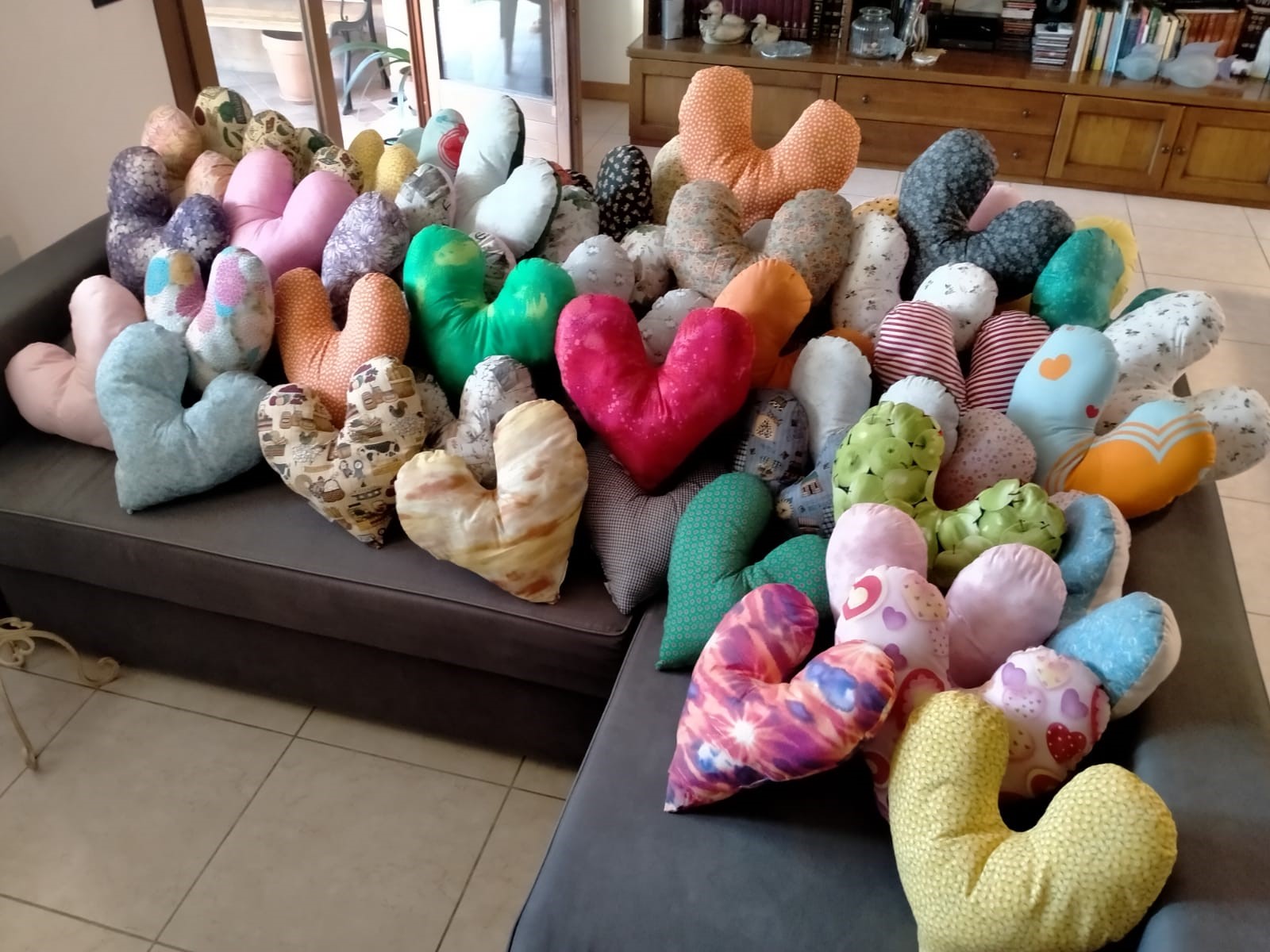 OTTOBRE ROSA, IL “CUSCINO DEL CUORE” PER TUTTE LE DONNE OPERATE DI TUMORE
